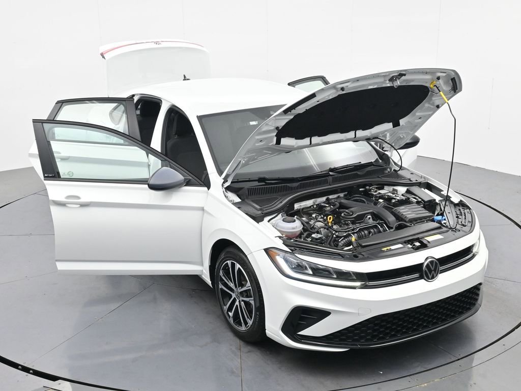 Used 2025 Volkswagen Jetta Sport FWD image 37