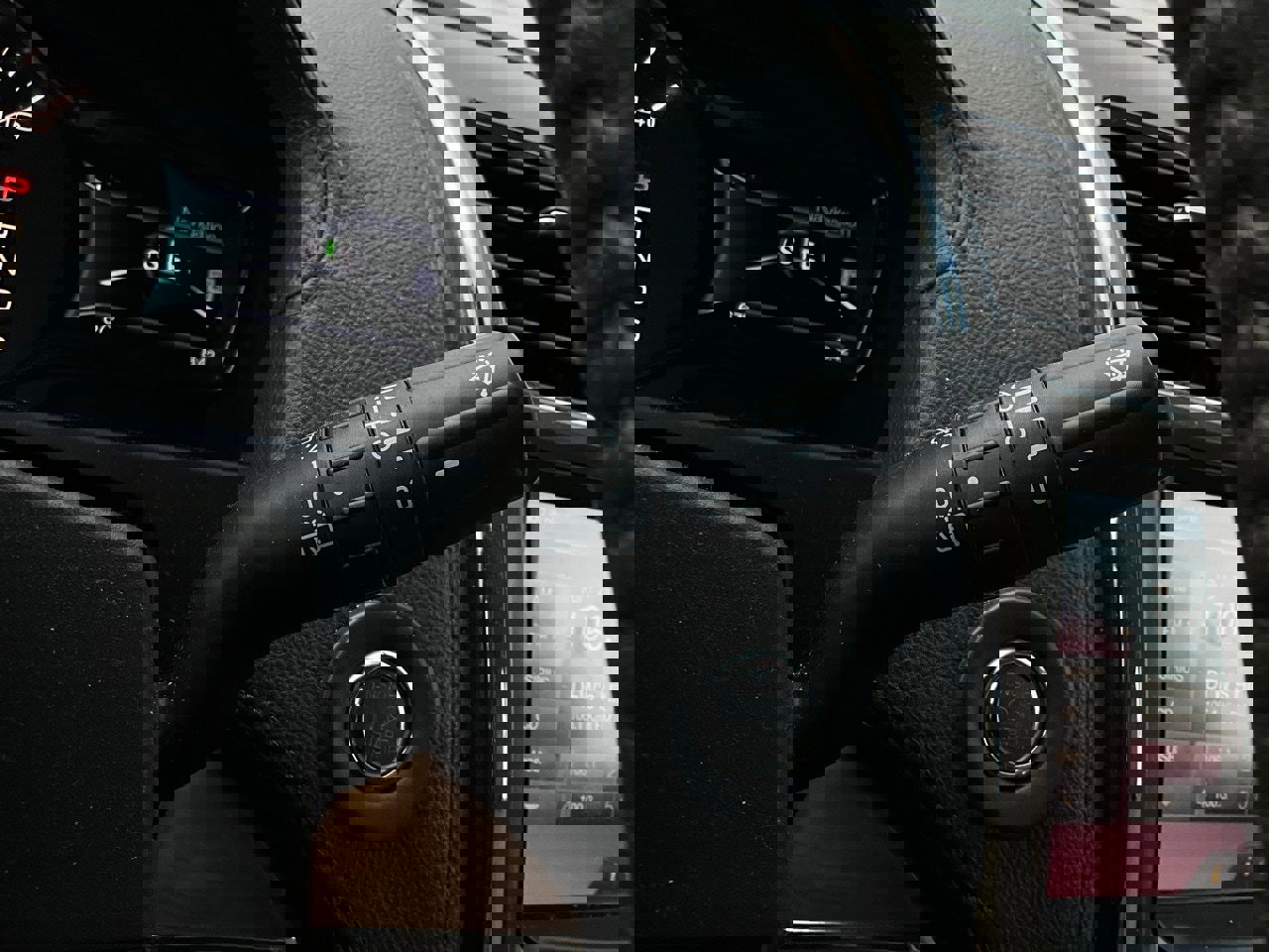 Used 2014 Lincoln MKX FWD w/ Equipment Group 102A image 40