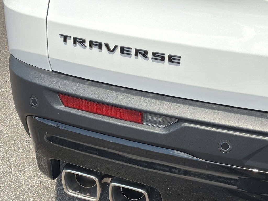 New 2026 Chevrolet Traverse LT w/ Midnight/Sport Edition FWD image 23