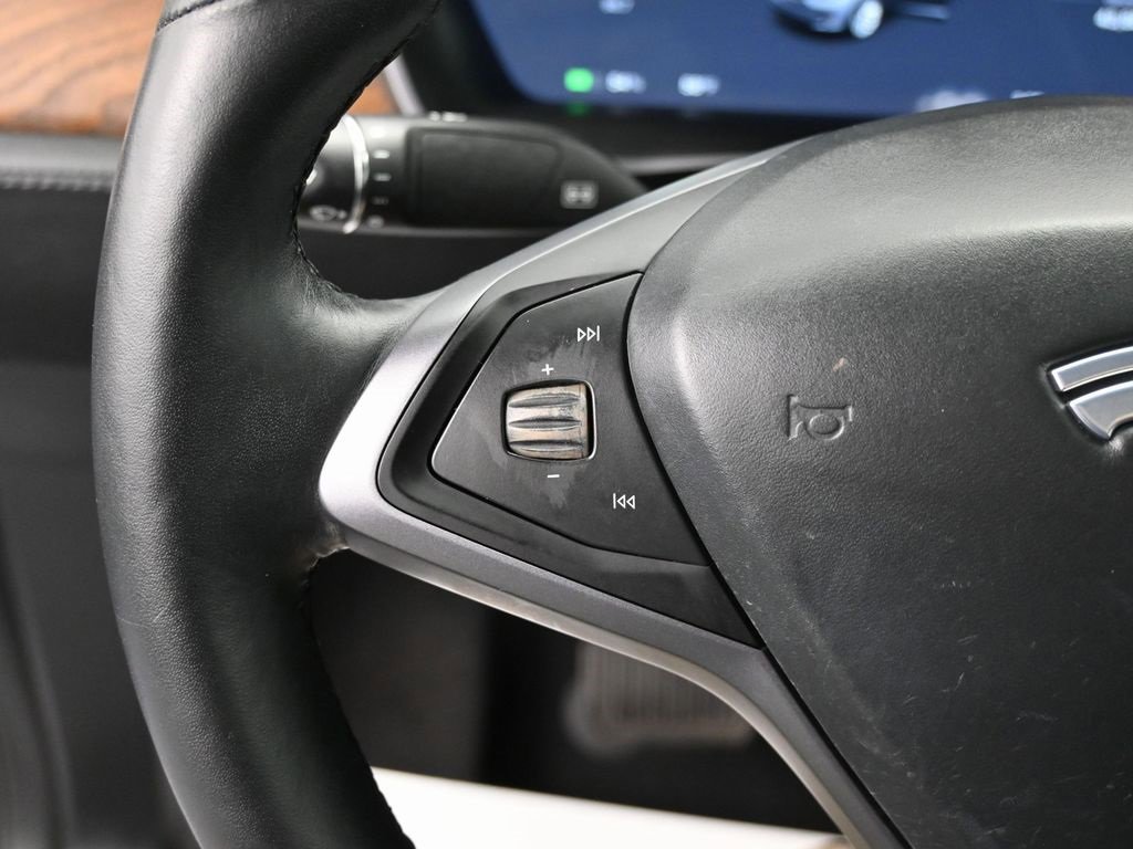 Used 2021 Tesla Model X Long Range image 18