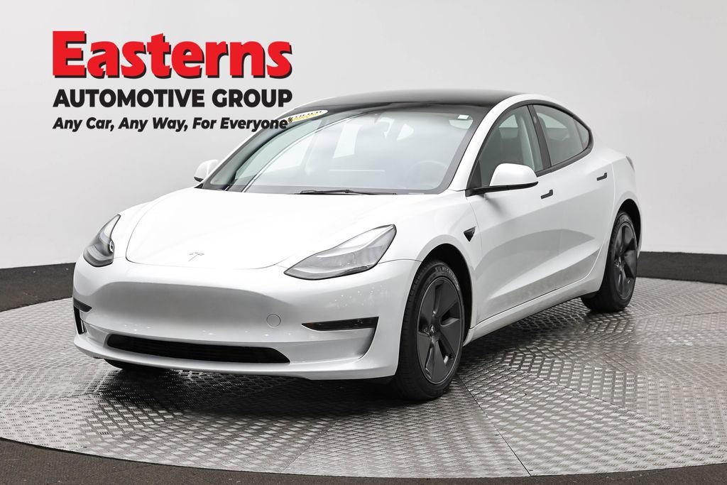 Used 2023 Tesla Model 3 Standard Range RWD image 1