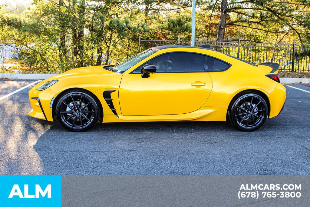 Used 2022 Toyota GR86 Premium w/ ALL Weather Mat Package (TMS) image 7