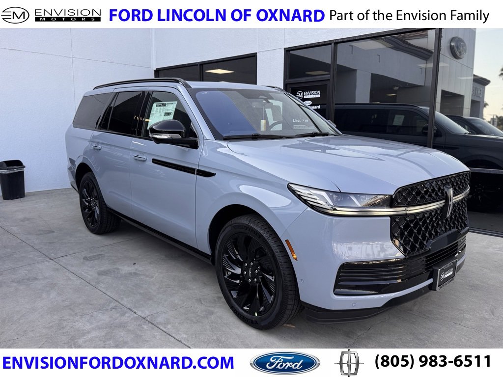 New 2025 Lincoln Navigator Reserve w/ Jet Appearance Package image 1