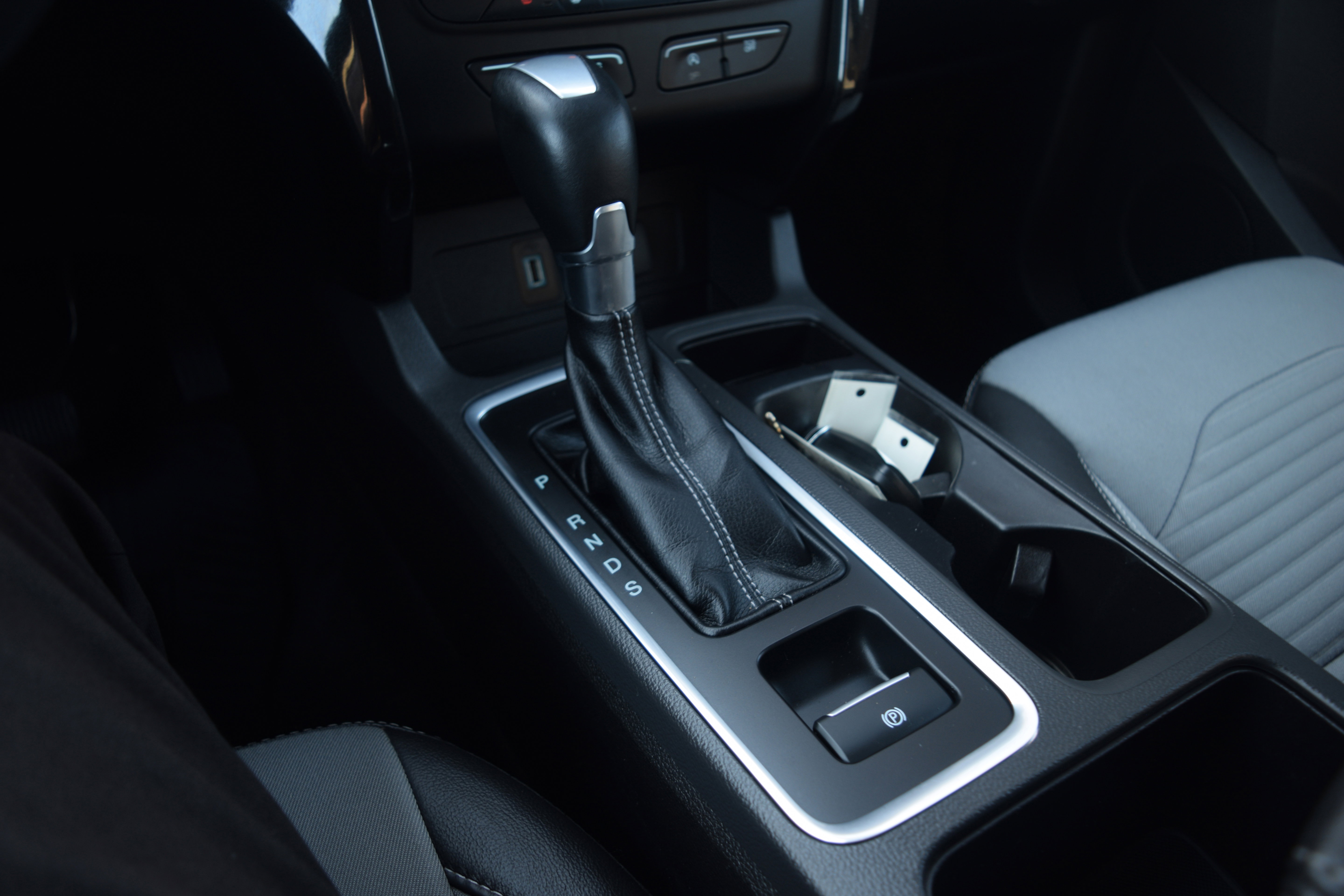 Used 2017 Ford Escape Titanium image 12