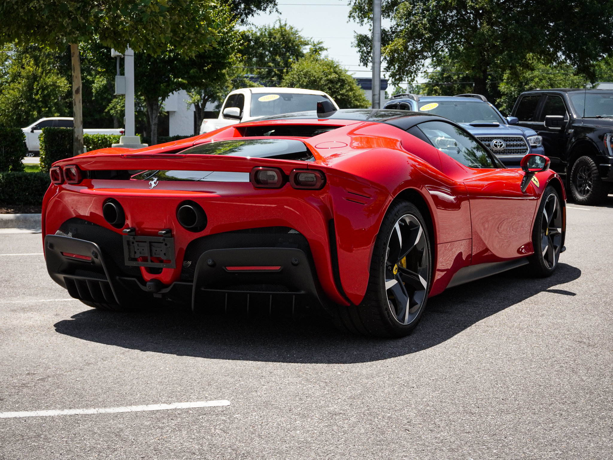 Used 2022 Ferrari SF90 Stradale AWD/4WD image 12