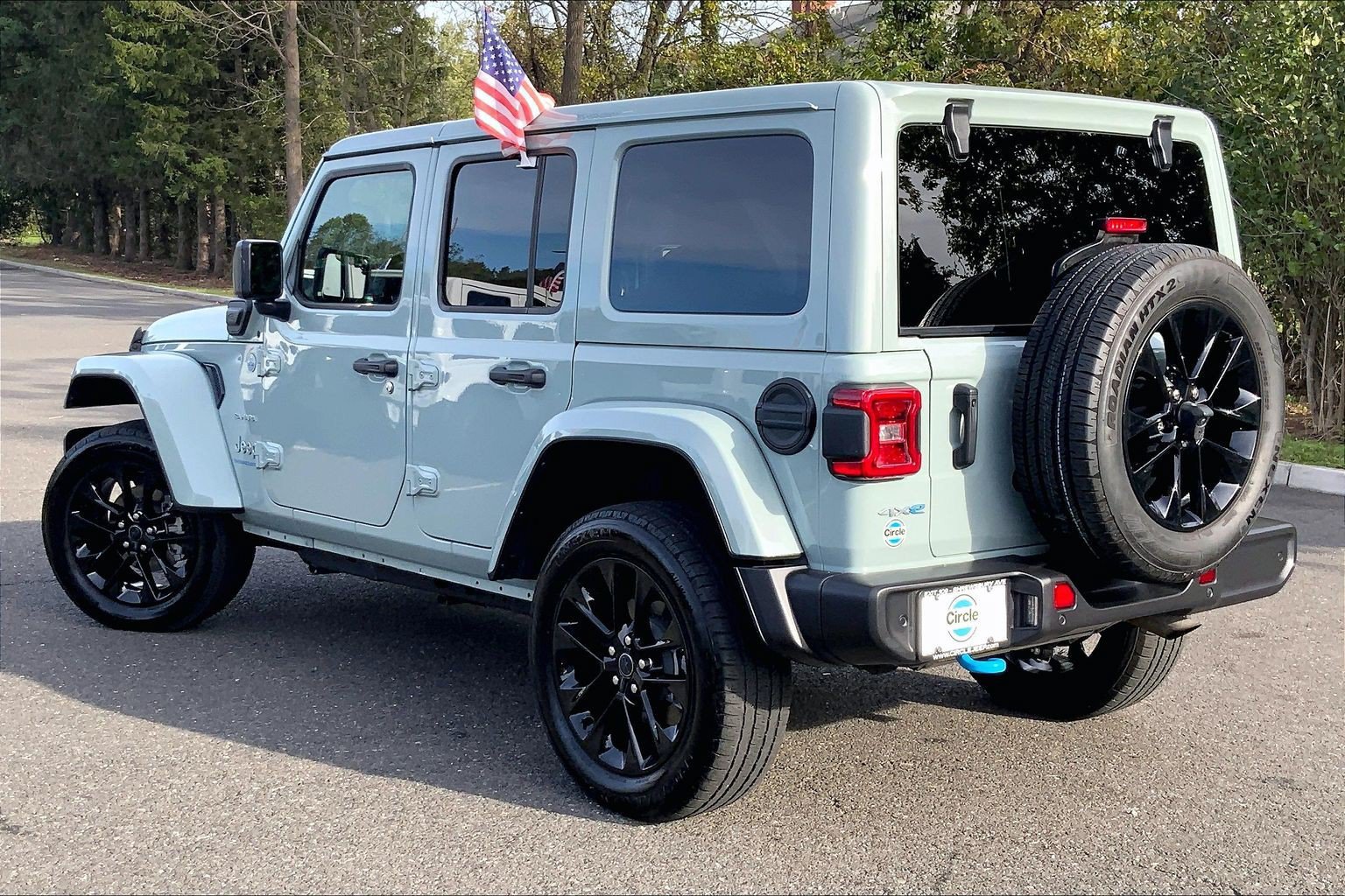 Used 2024 Jeep Wrangler Unlimited Sahara w/ Technology Group AWD/4WD image 11