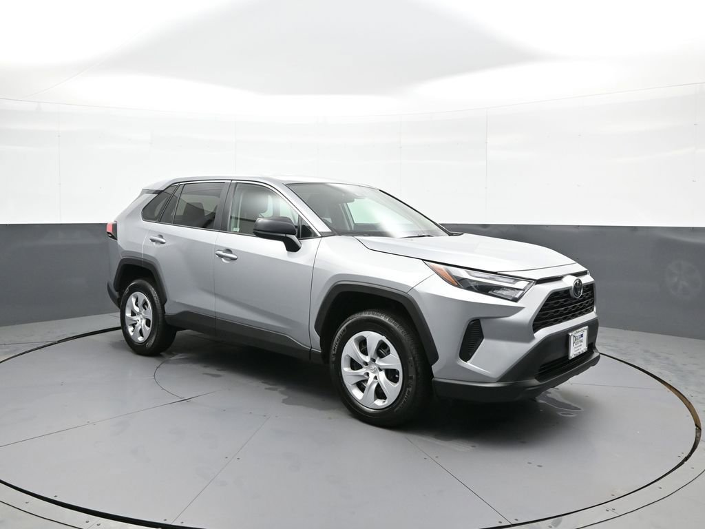 Certified 2025 Toyota RAV4 LE image 4