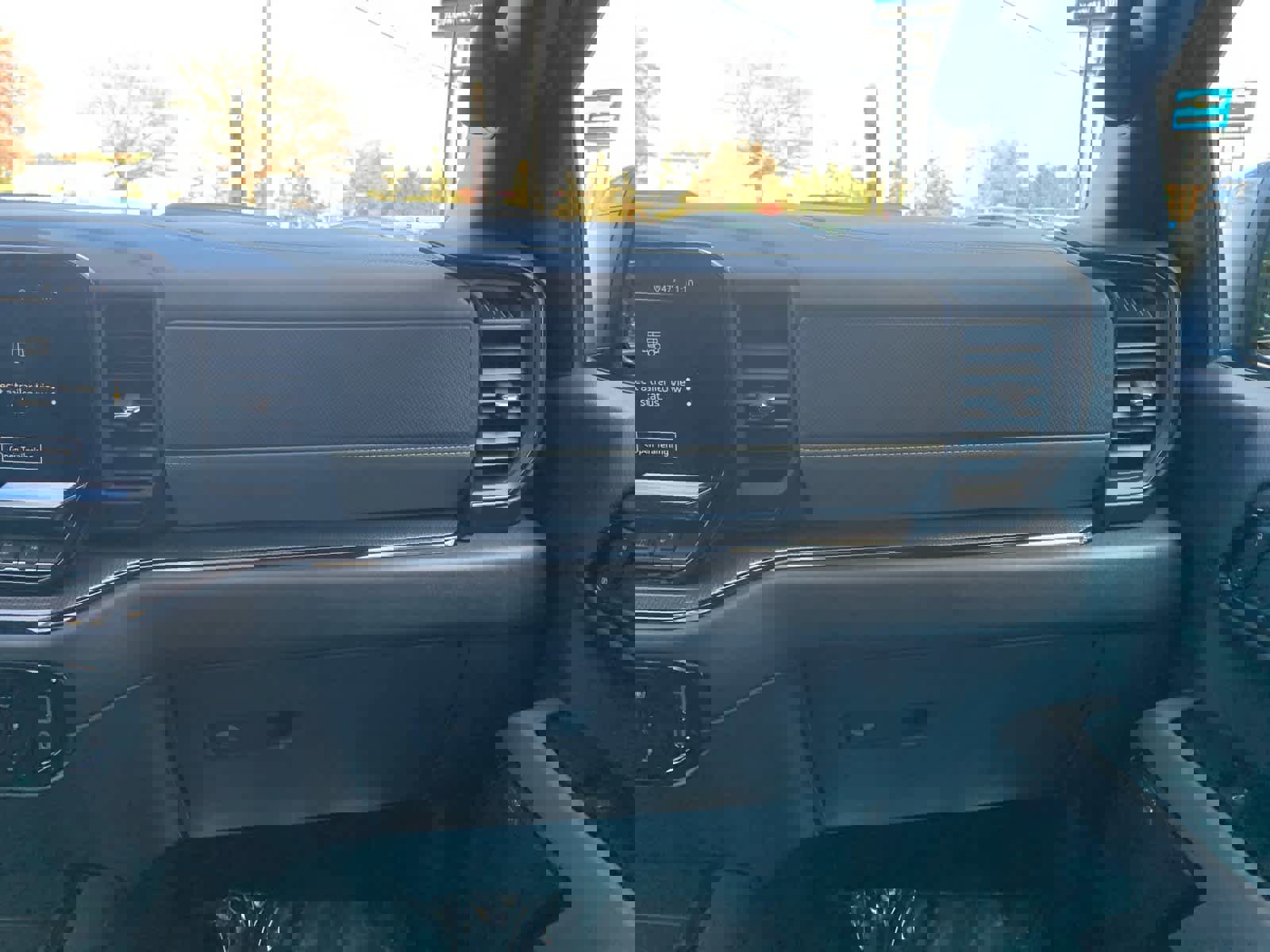 Used 2025 Chevrolet Silverado 1500 ZR2 w/ Technology Package image 16