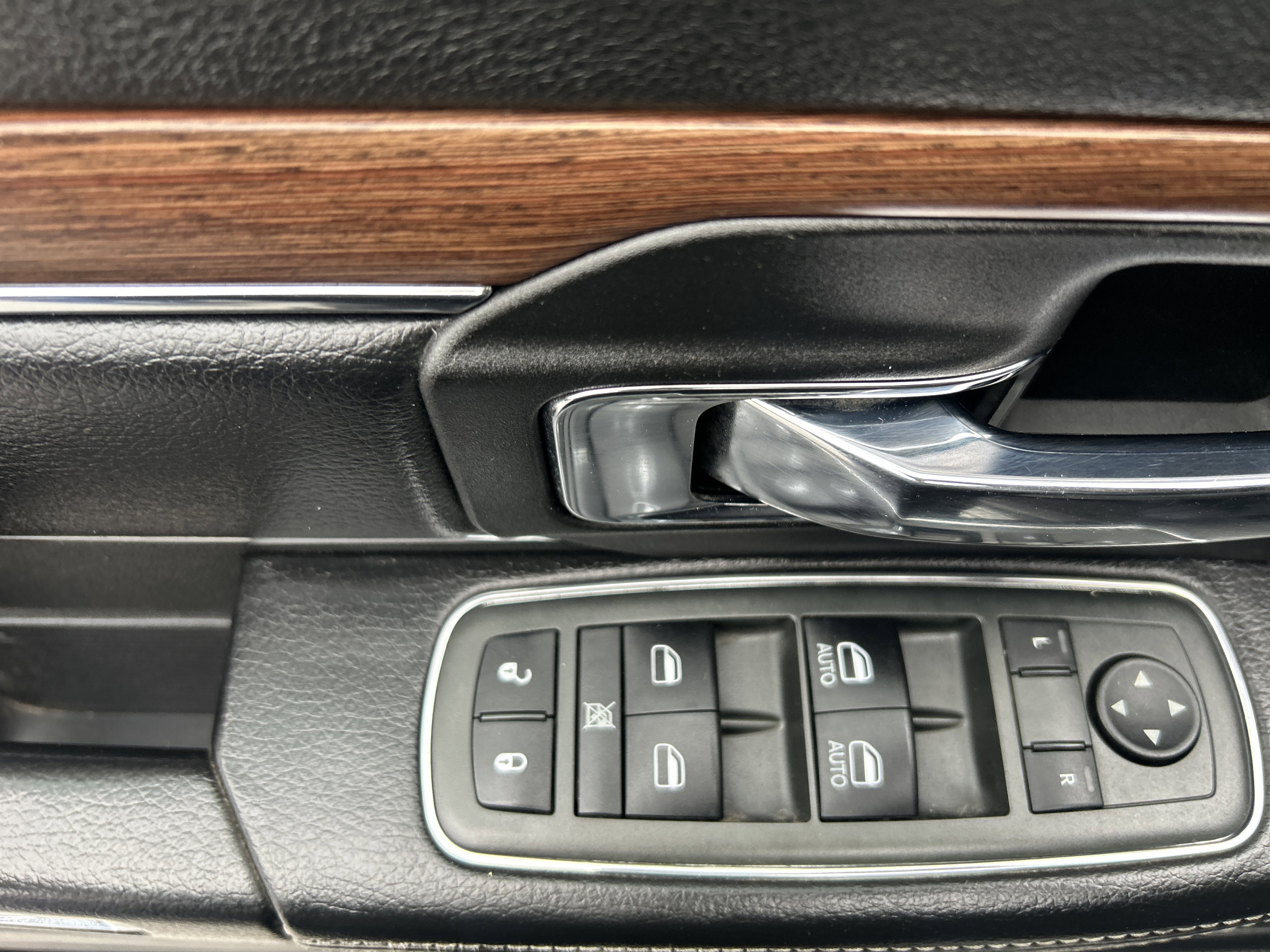 Used 2013 RAM 2500 Laramie w/ Convenience Group image 14