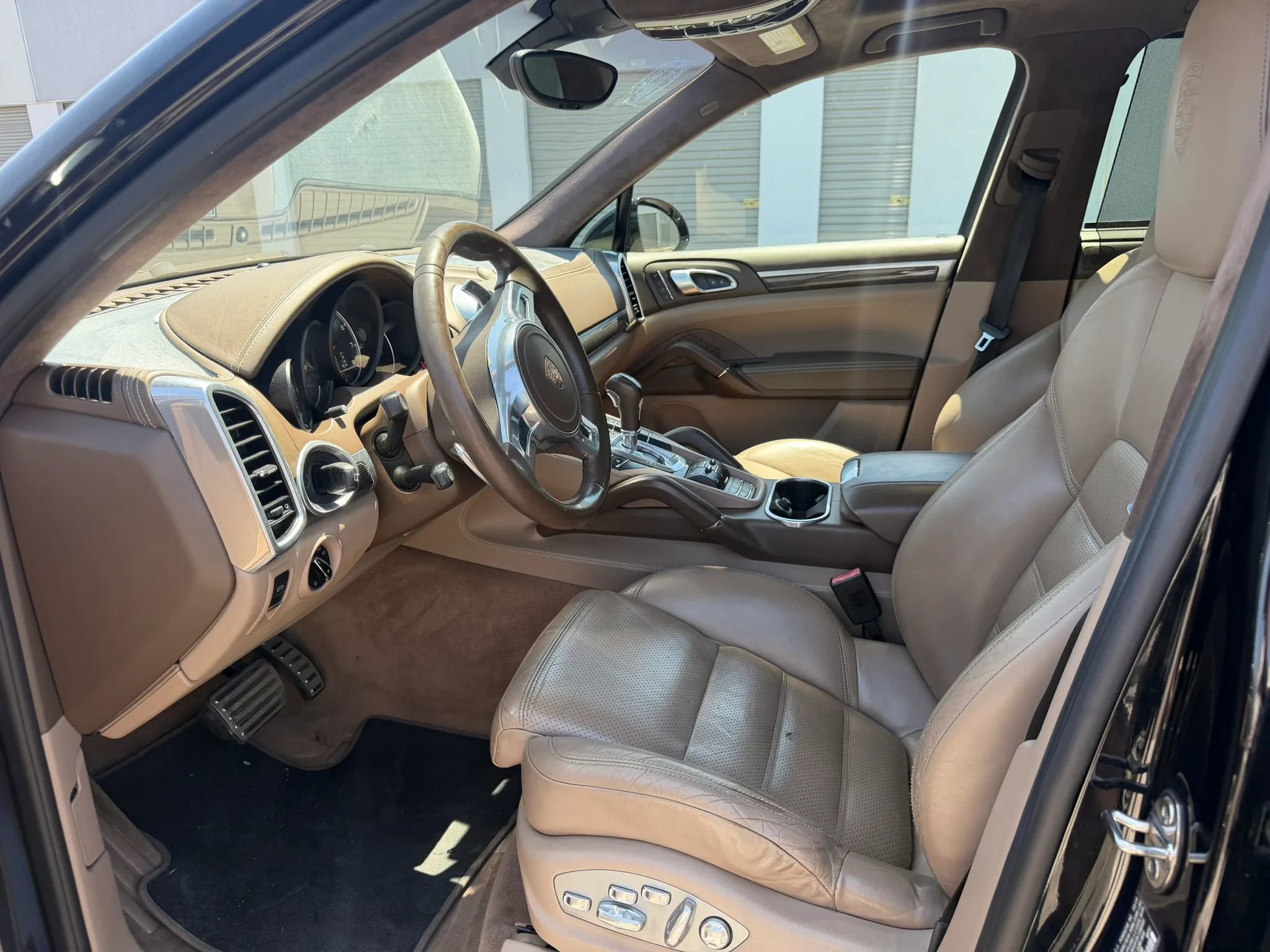 Used 2014 Porsche Cayenne Turbo S AWD/4WD image 8