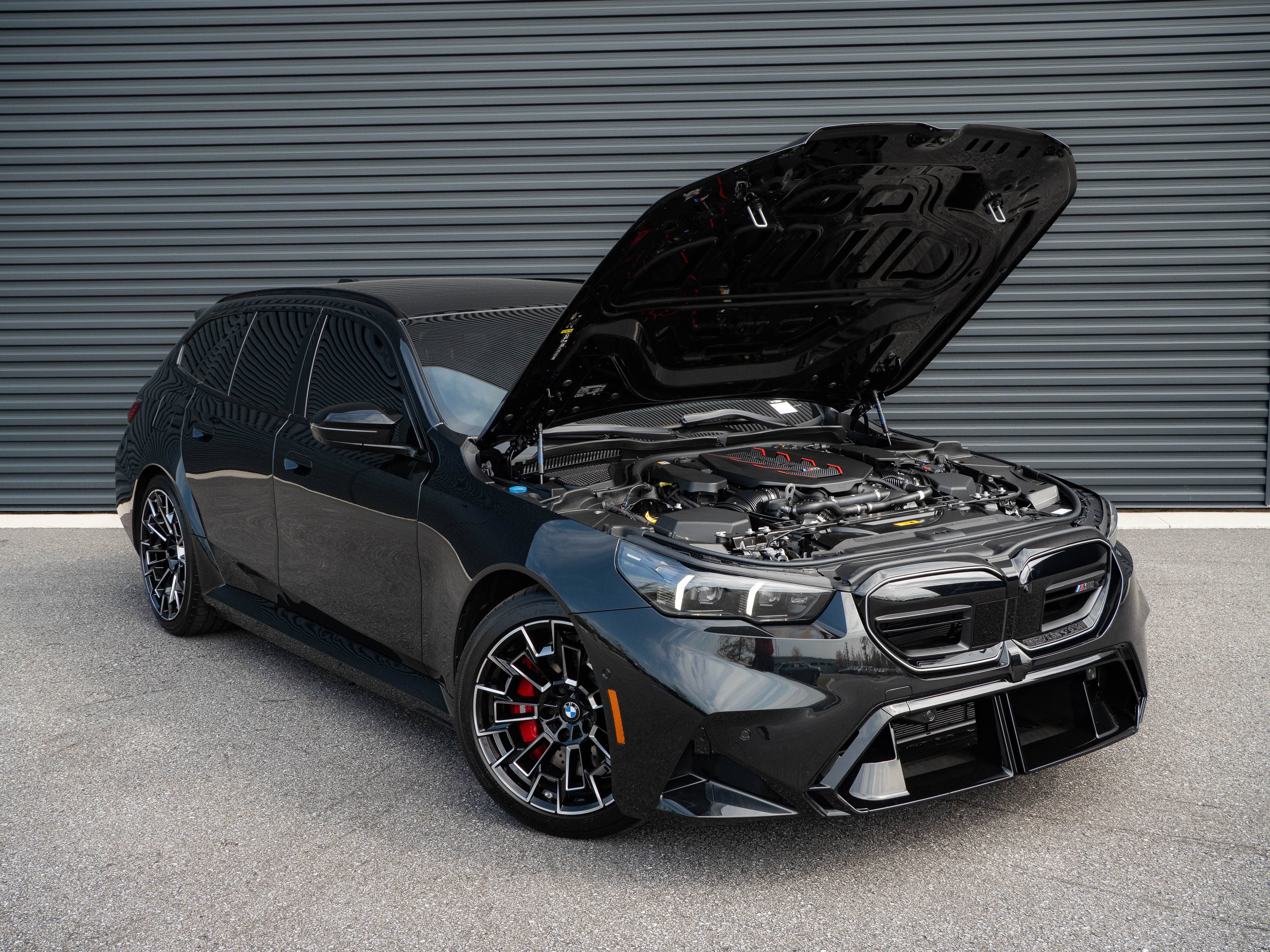 Used 2026 BMW M5 Touring AWD/4WD image 32