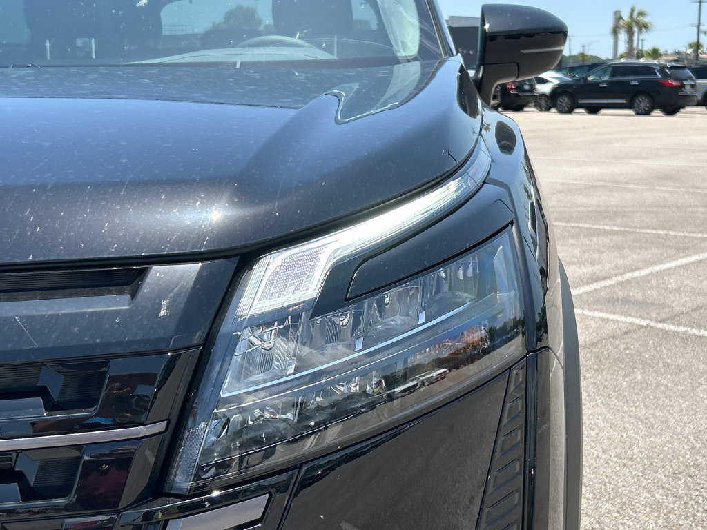 New 2026 Nissan Pathfinder SL FWD image 16