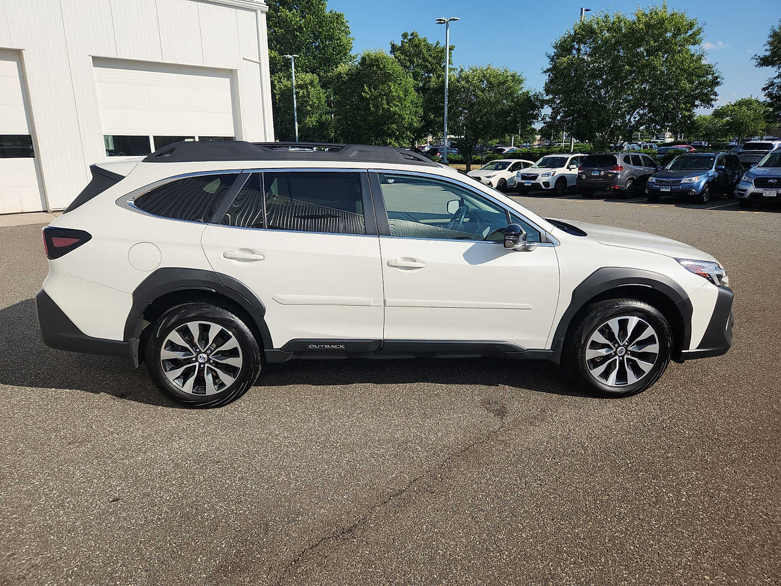 Used 2025 Subaru Outback Limited AWD/4WD image 7