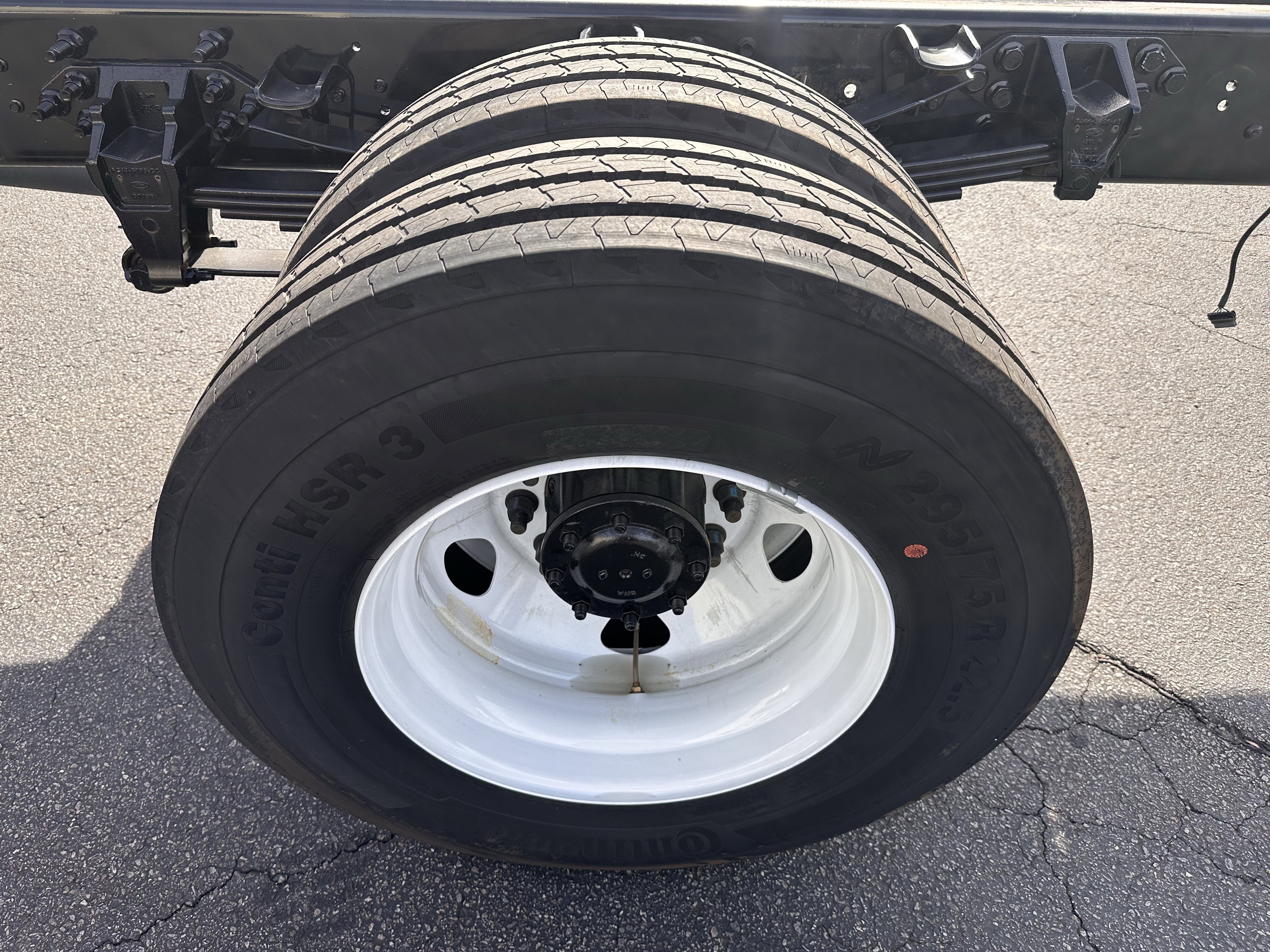 Used 2026 Ford F750 2WD Crew Cab Super Duty image 24