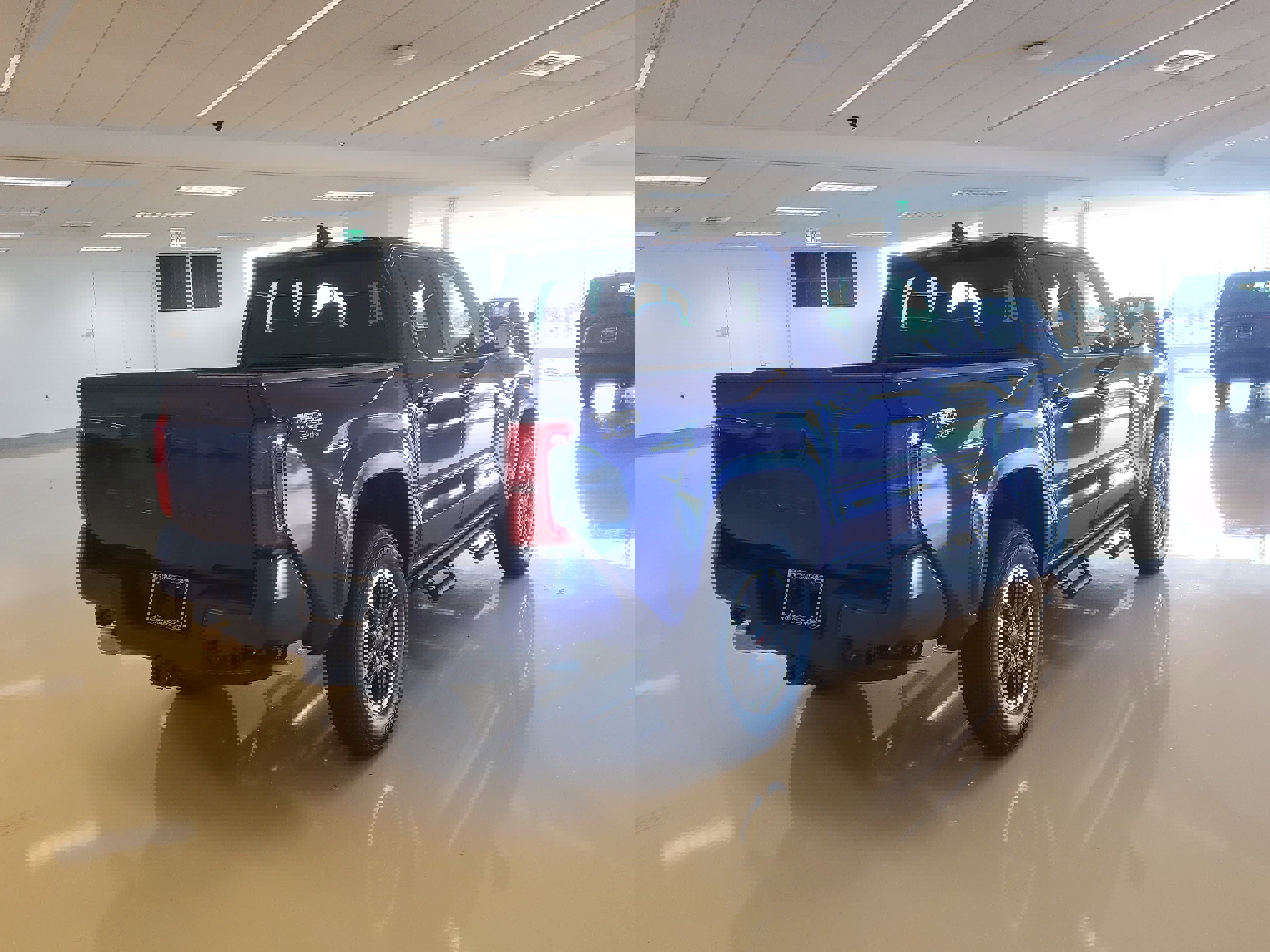 Used 2025 Toyota Tacoma TRD Sport image 10