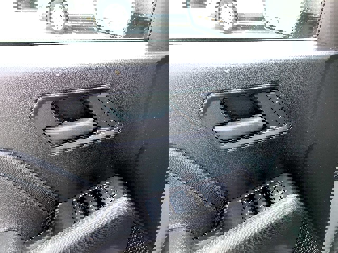 Used 2024 Chevrolet Colorado W/T w/ Advanced Trailering Package image 12