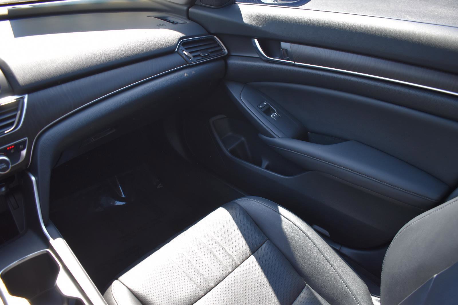 Used 2022 Honda Accord Touring image 21