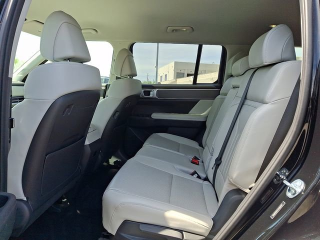 Used 2026 Hyundai Santa Fe SEL AWD/4WD image 10