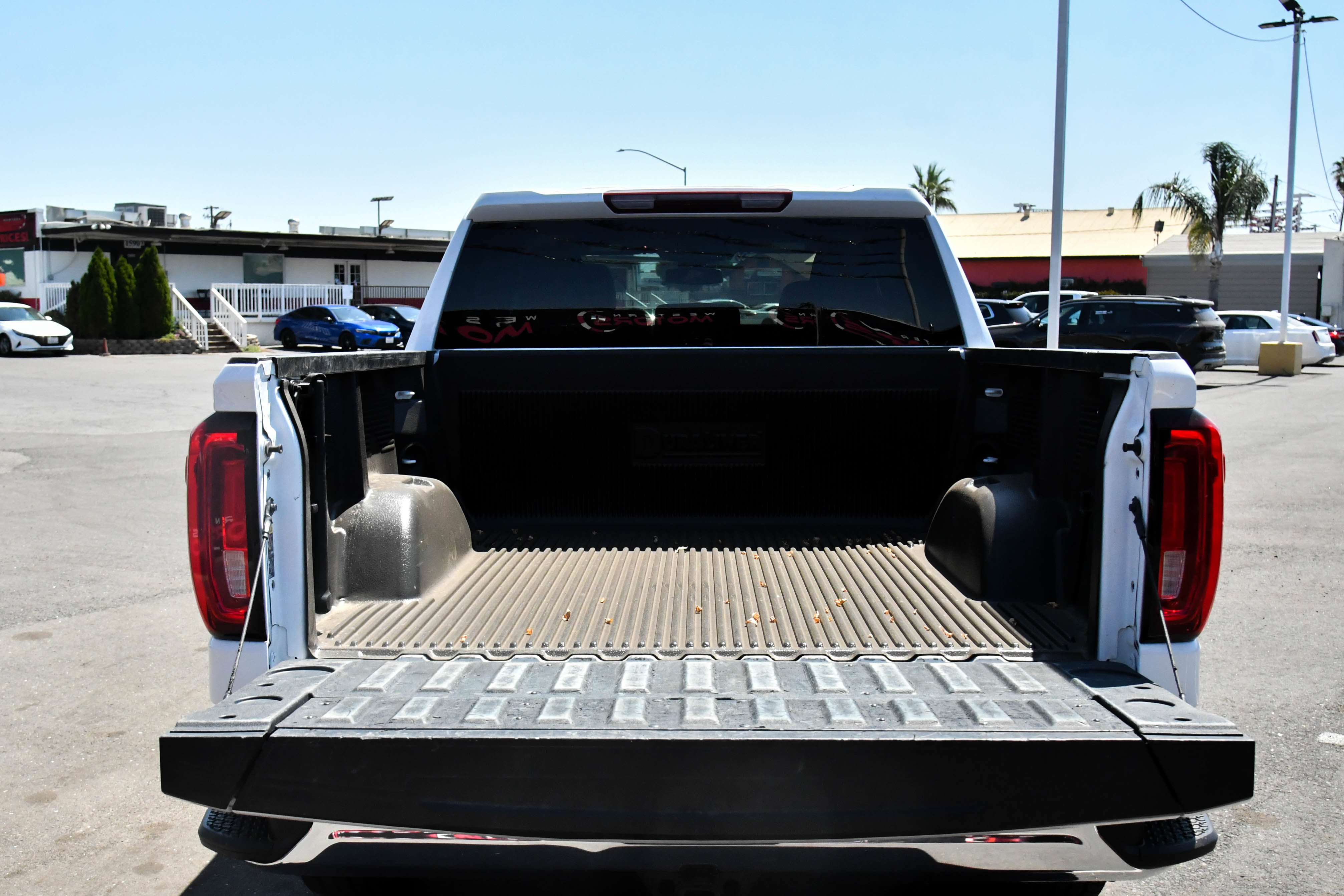 Used 2024 GMC Sierra 1500 SLT image 43