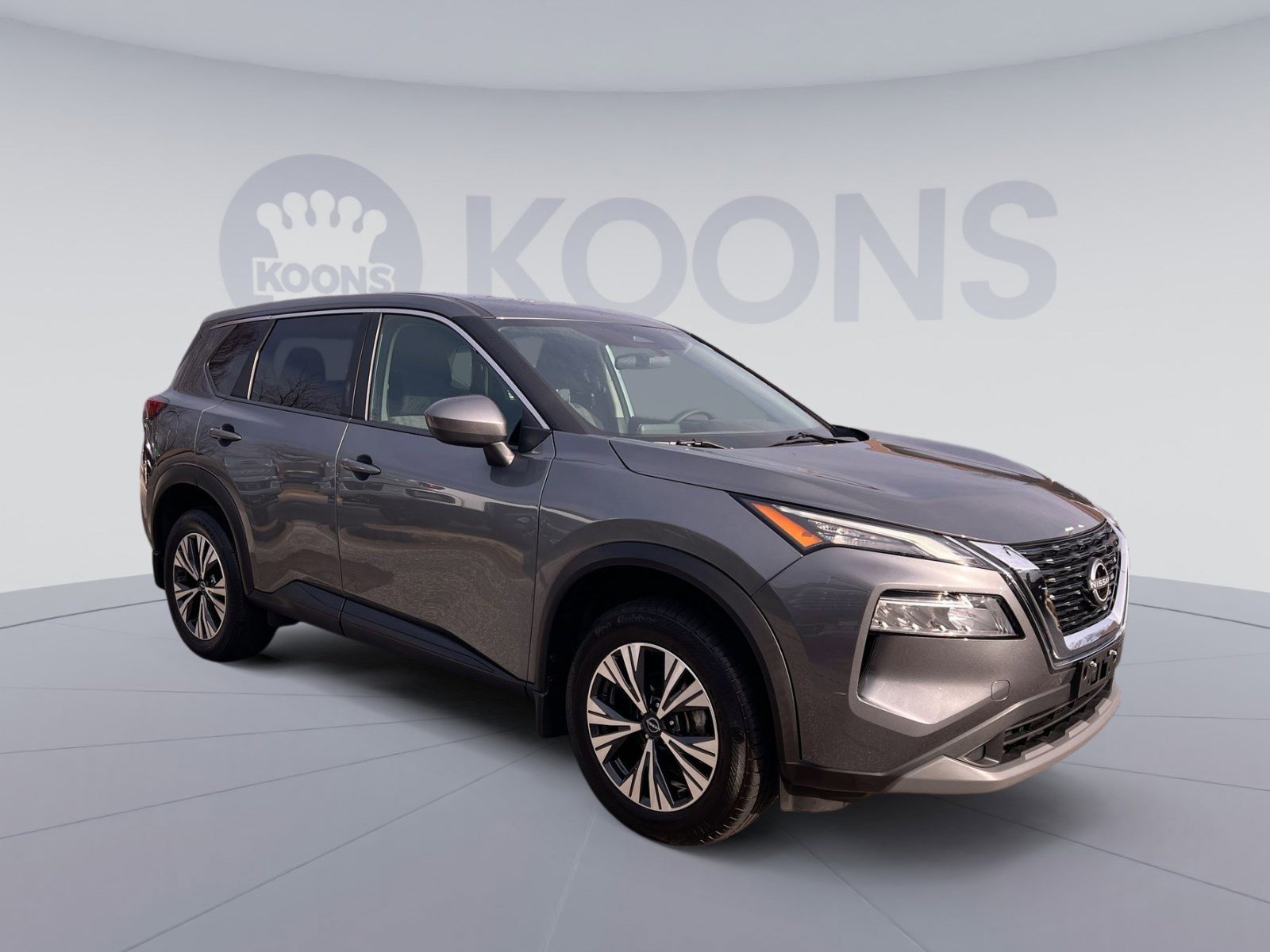 Used 2023 Nissan Rogue SV image 10