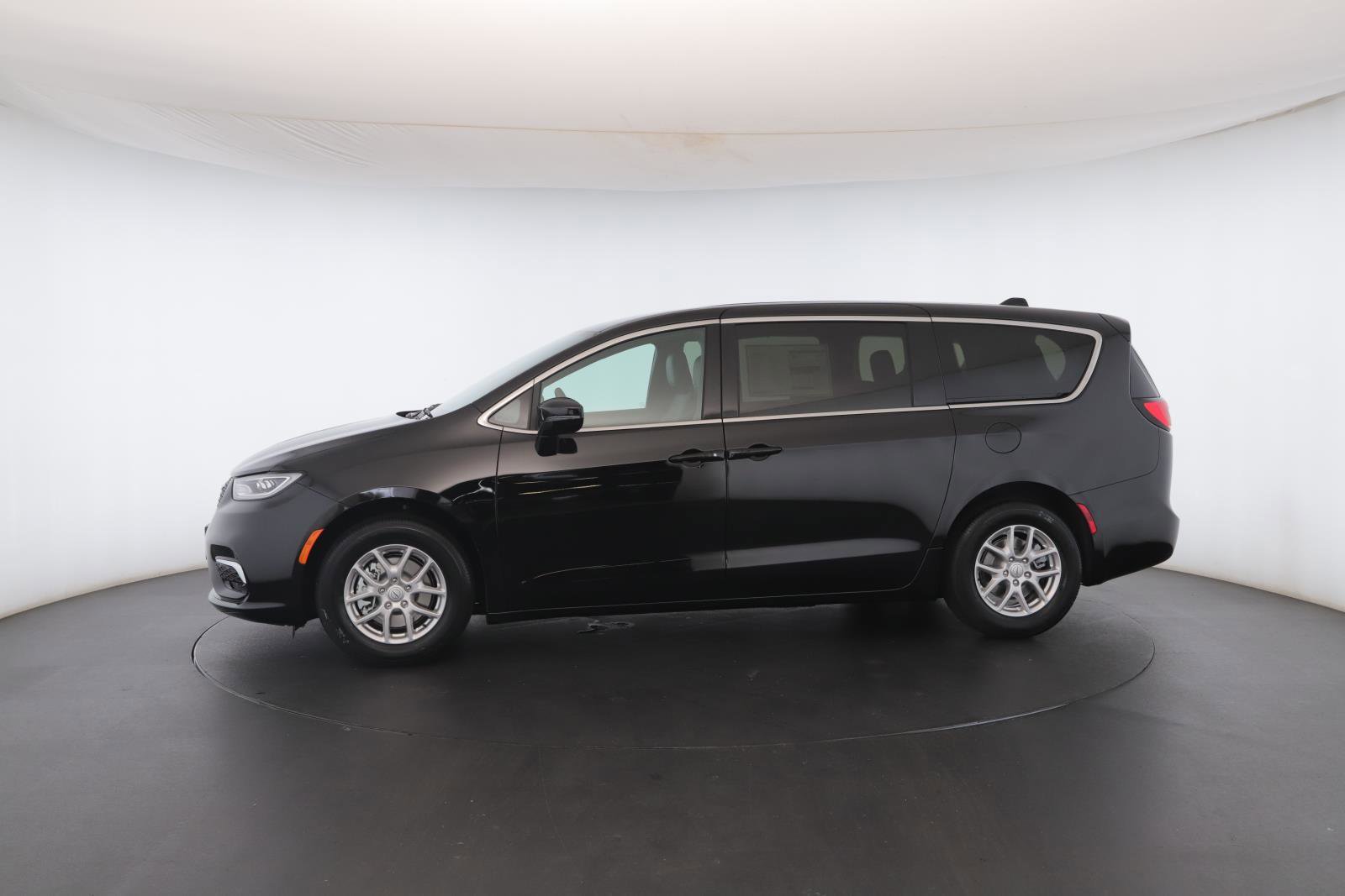 New 2026 Chrysler Pacifica Select image 39