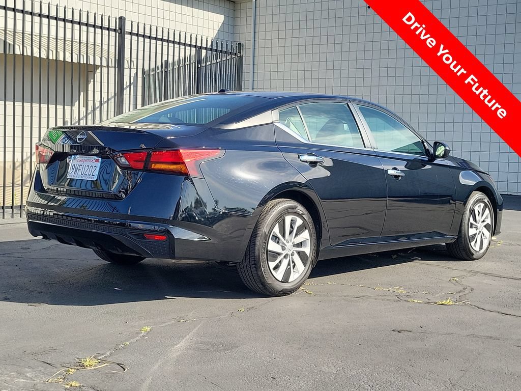 Certified 2025 Nissan Altima 2.5 S FWD image 29