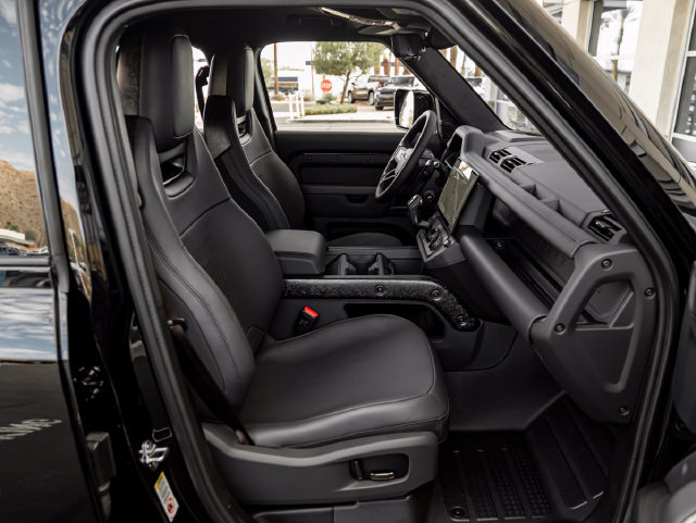 New 2026 Land Rover Defender 110 OCTA AWD/4WD image 39