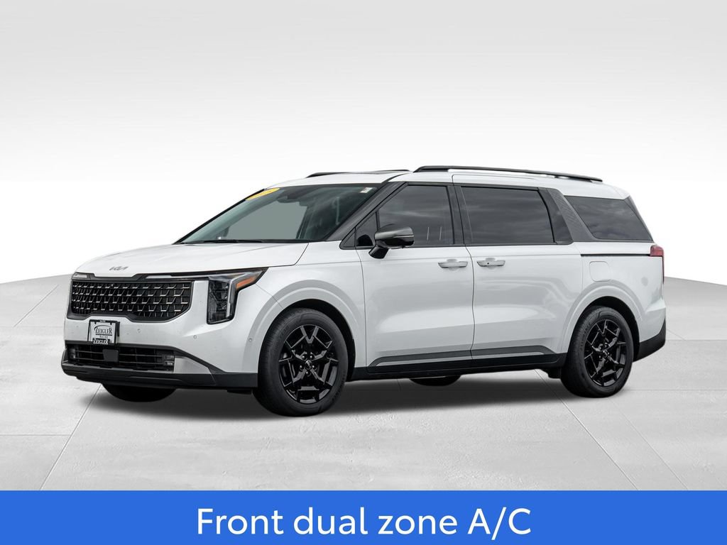 Used 2025 Kia Carnival SX w/ SX Dark Edition Package FWD image 3