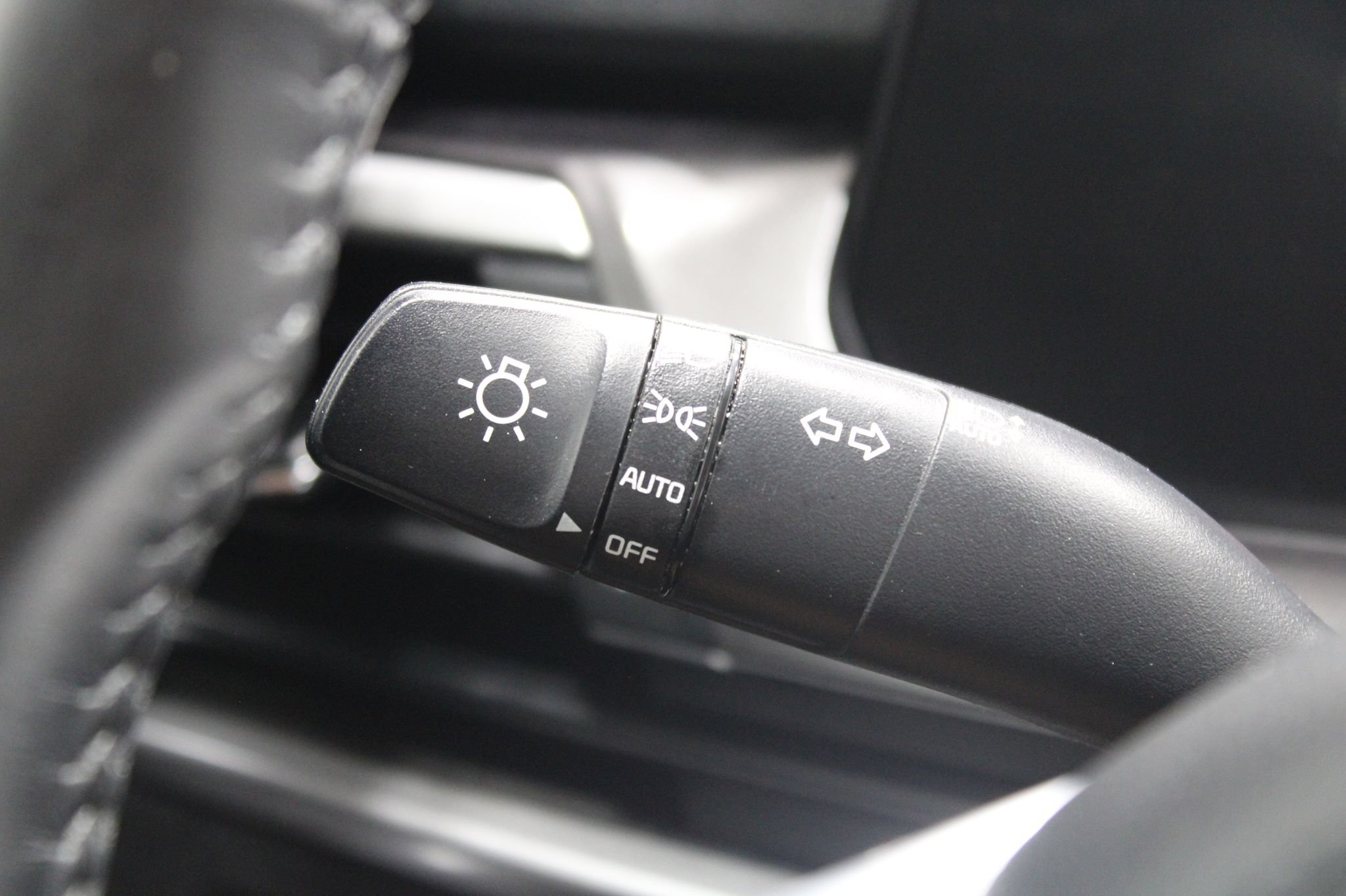 Used 2023 Kia Telluride S AWD/4WD image 43
