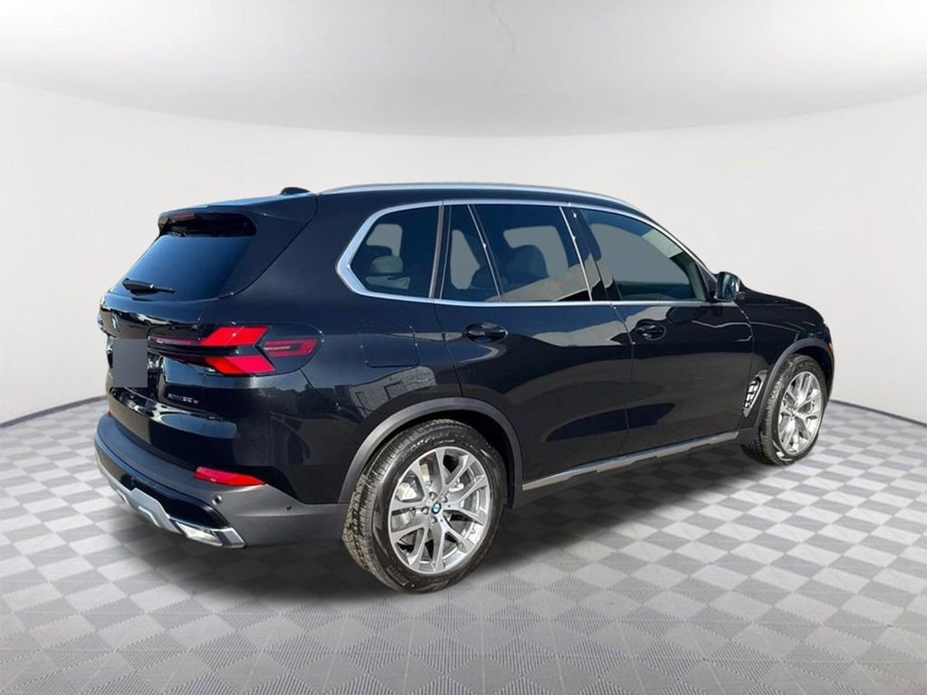 New 2026 BMW X5 xDrive50e w/ Executive Package image 5