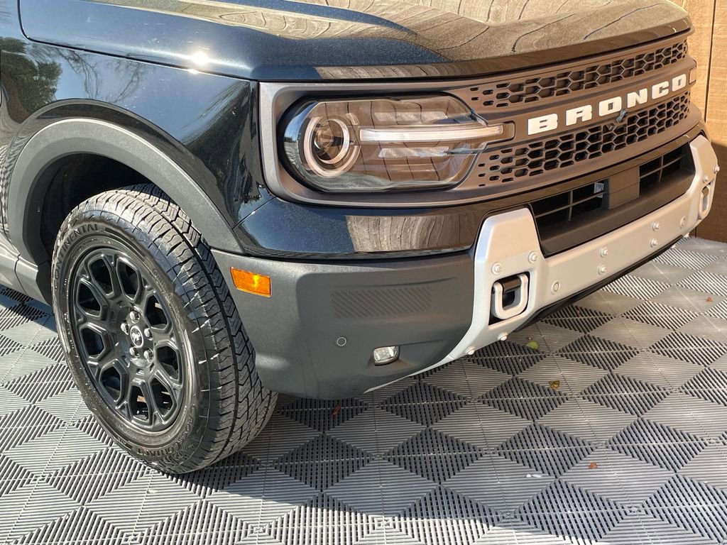 Used 2025 Ford Bronco Sport Badlands image 13
