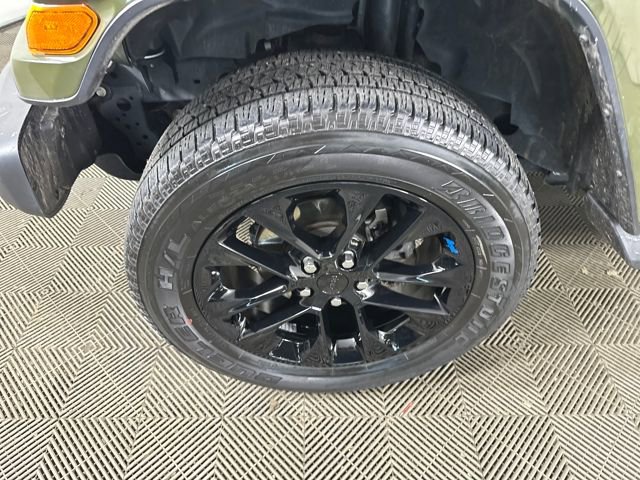 Used 2022 Jeep Wrangler Unlimited Sahara w/ Cold Weather Group image 9