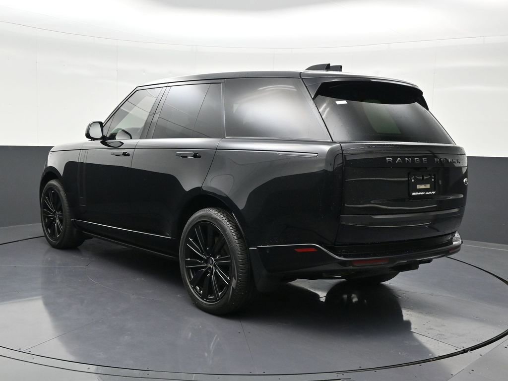 Used 2023 Land Rover Range Rover SE image 3