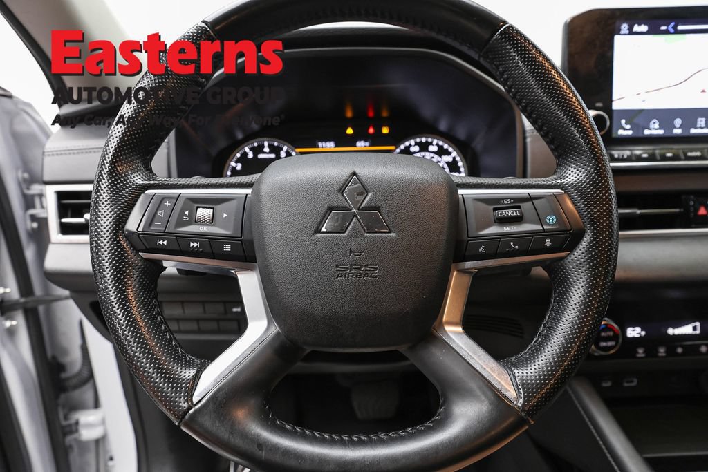 Used 2024 Mitsubishi Outlander SE AWD/4WD image 10