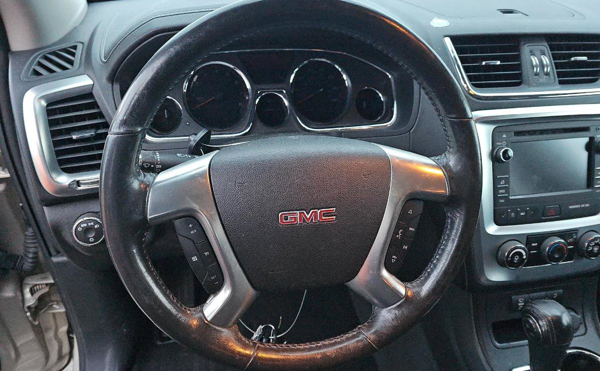 Used 2013 GMC Acadia SLE image 8