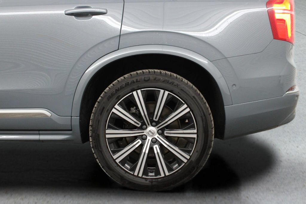 Certified 2023 Volvo XC90 B6 Plus AWD/4WD image 8