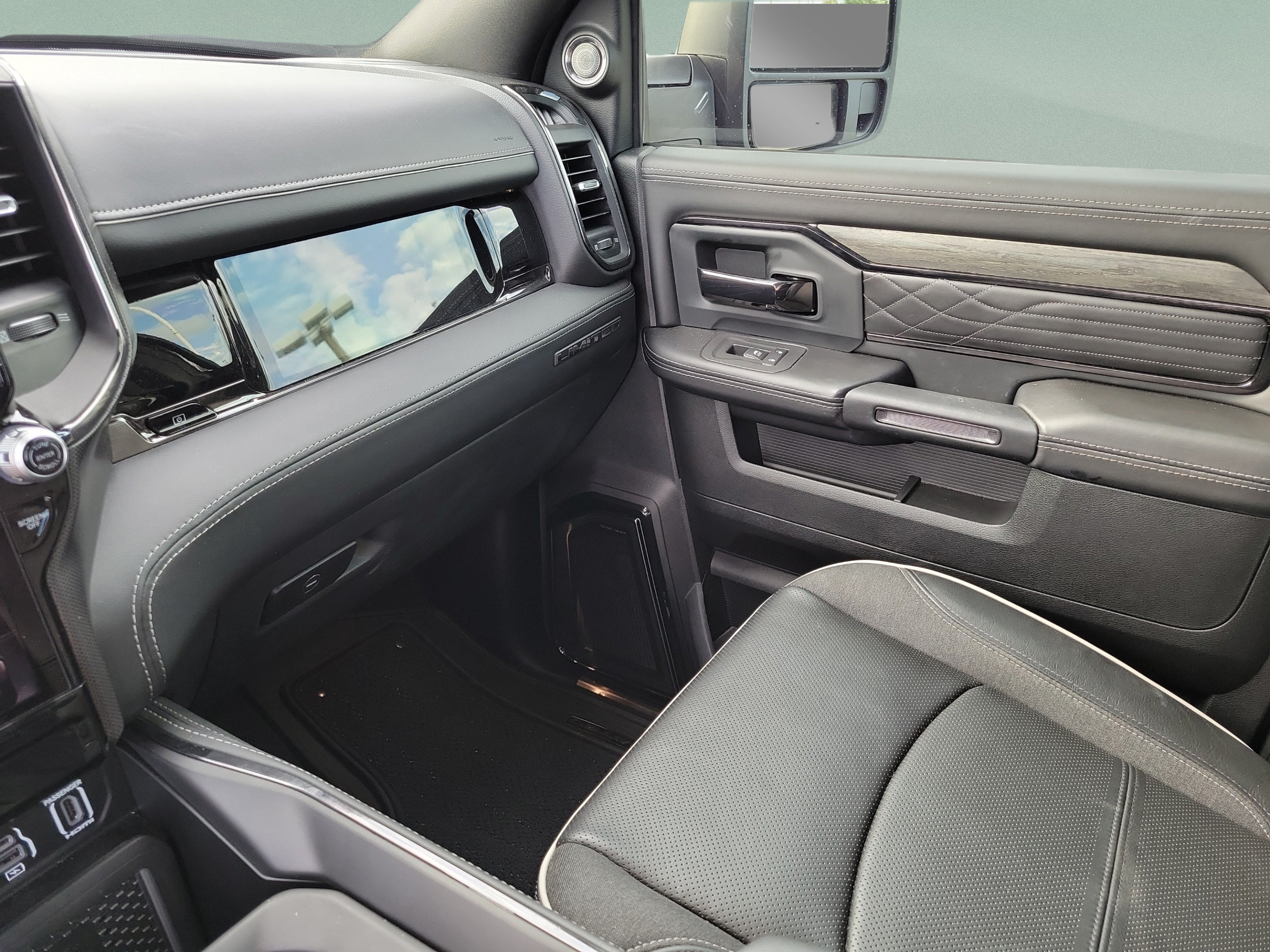 Certified 2025 RAM 2500 Limited AWD/4WD image 21