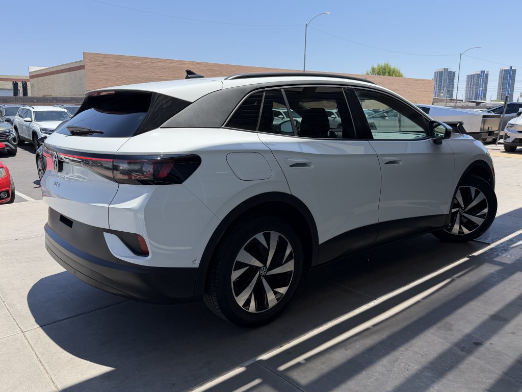 Used 2024 Volkswagen ID.4 2WD image 4