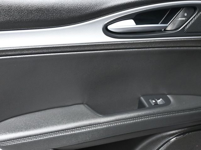 Used 2024 Alfa Romeo Stelvio Ti image 10