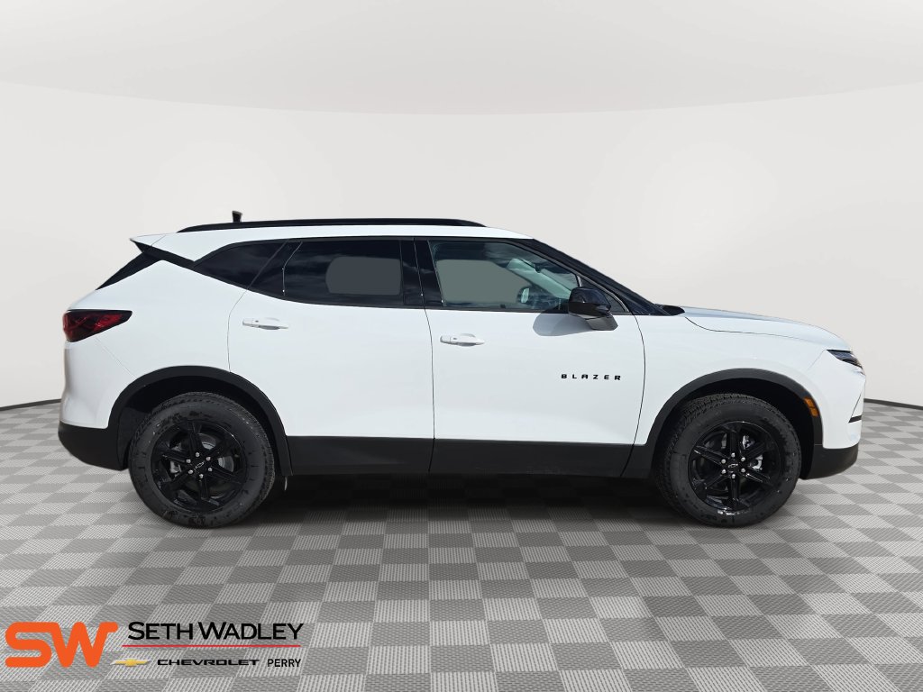 New 2026 Chevrolet Blazer LT w/ Convenience Package FWD image 8