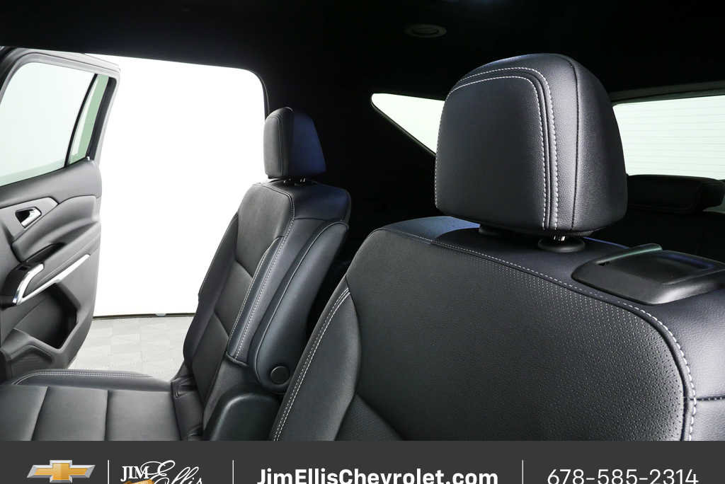 Certified 2025 Chevrolet Traverse LT image 19