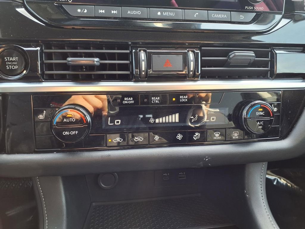 Certified 2025 Nissan Pathfinder SV image 9