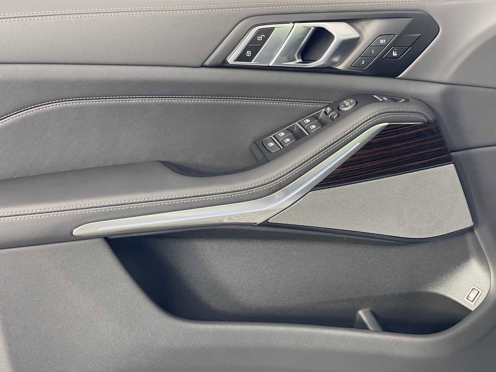 New 2026 BMW X5 xDrive50e w/ M Sport Package image 17