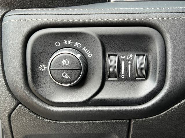 Used 2025 RAM 1500 Limited AWD/4WD image 28