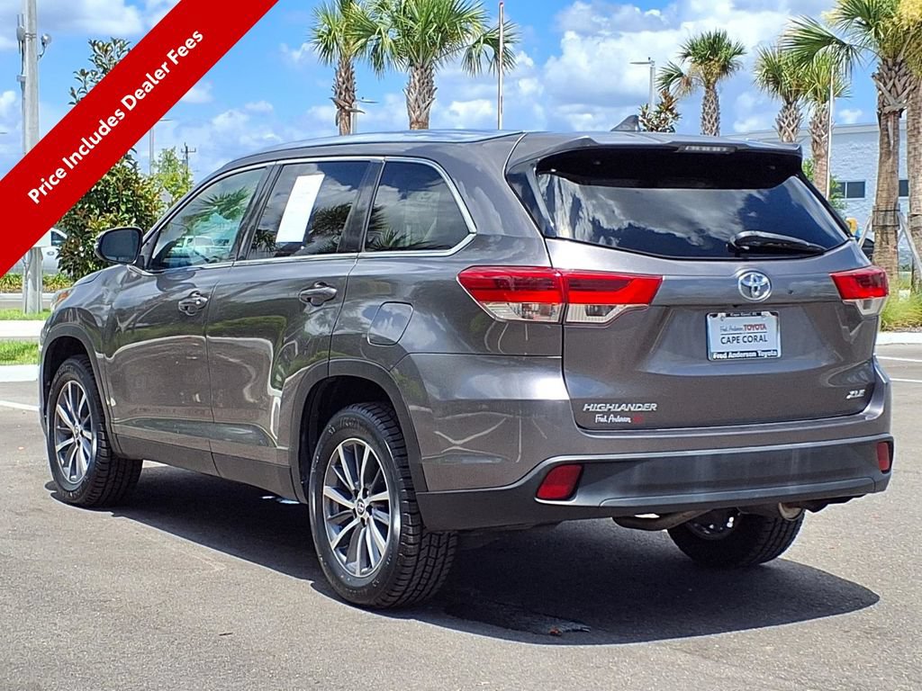 Used 2019 Toyota Highlander XLE FWD image 5
