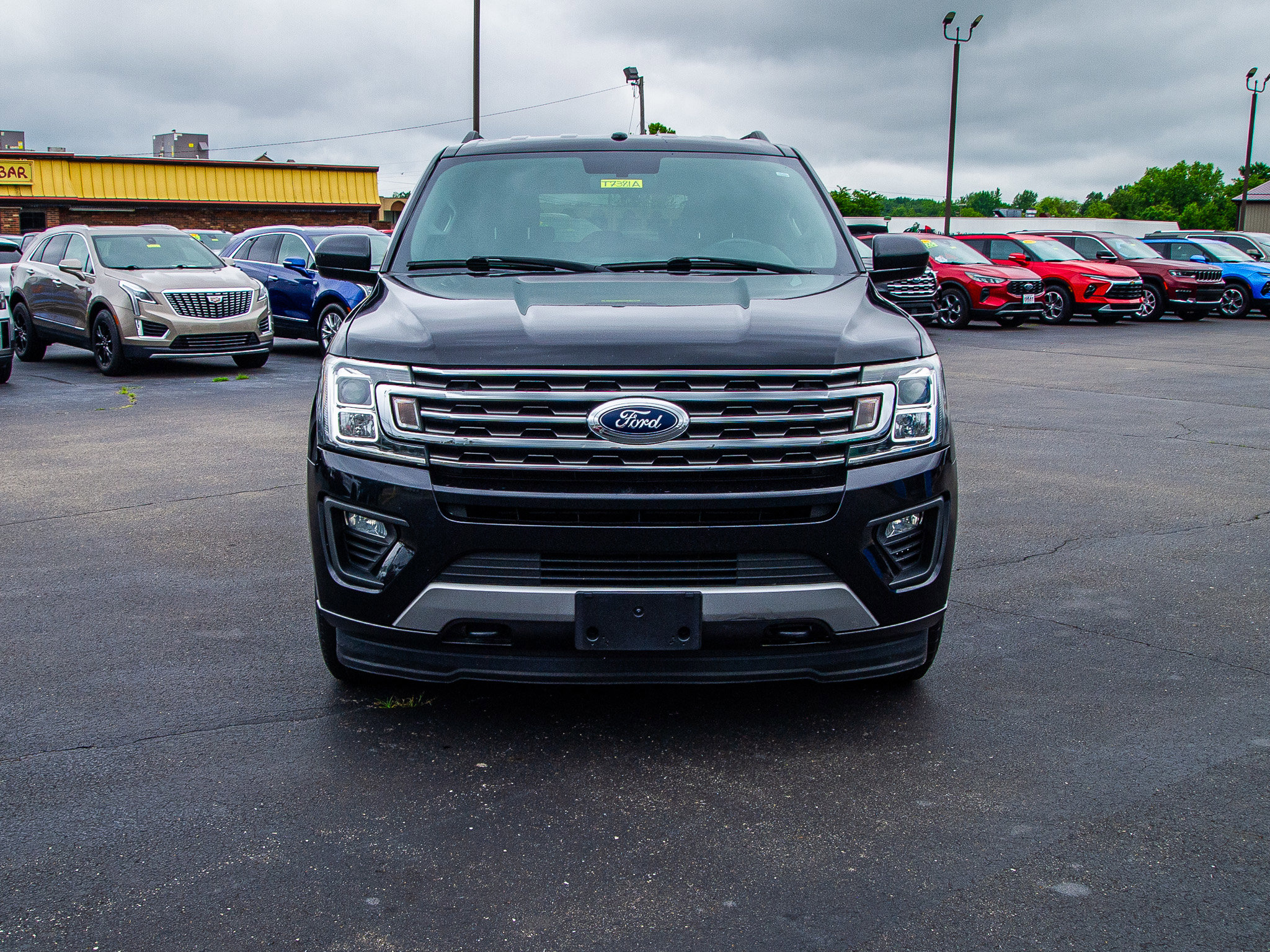 Used 2019 Ford Expedition Max XLT AWD/4WD image 2