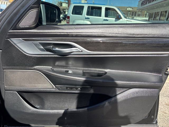 Used 2019 BMW 740e xDrive w/ Executive Package AWD/4WD image 63