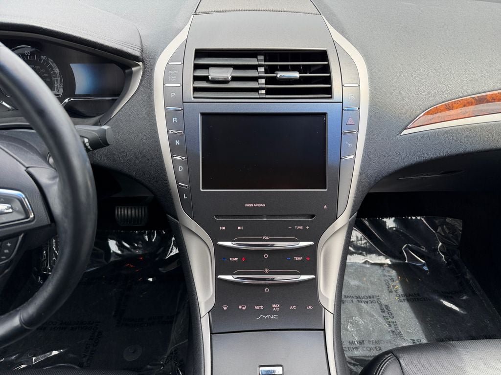 Used 2016 Lincoln MKZ Hybrid w/ Equipment Group 600A Reserve FWD image 12