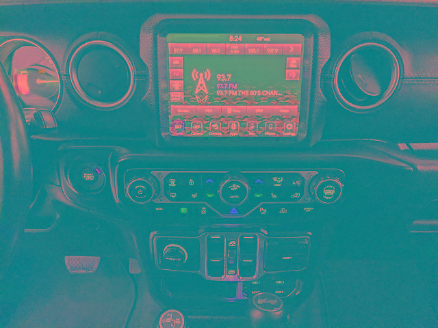 Used 2021 Jeep Wrangler Unlimited Sahara w/ Cold Weather Group image 9
