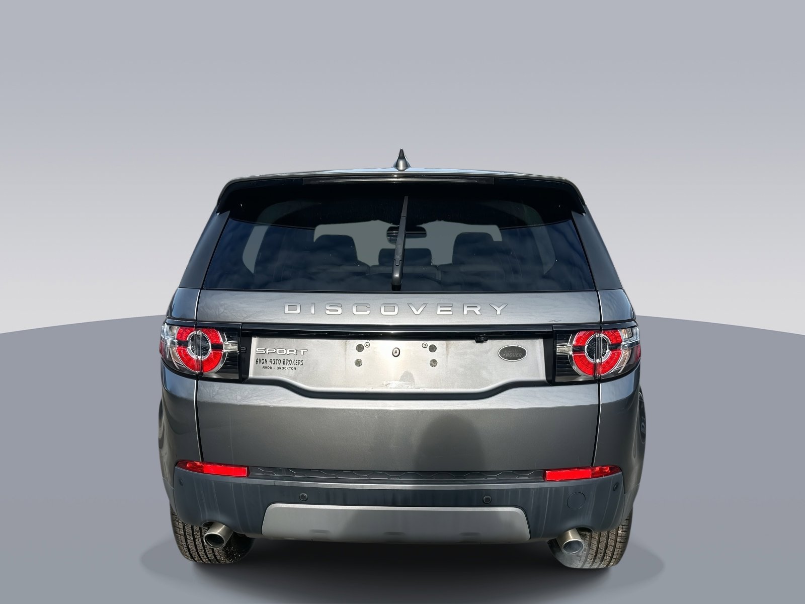 Used 2019 Land Rover Discovery Sport SE image 4